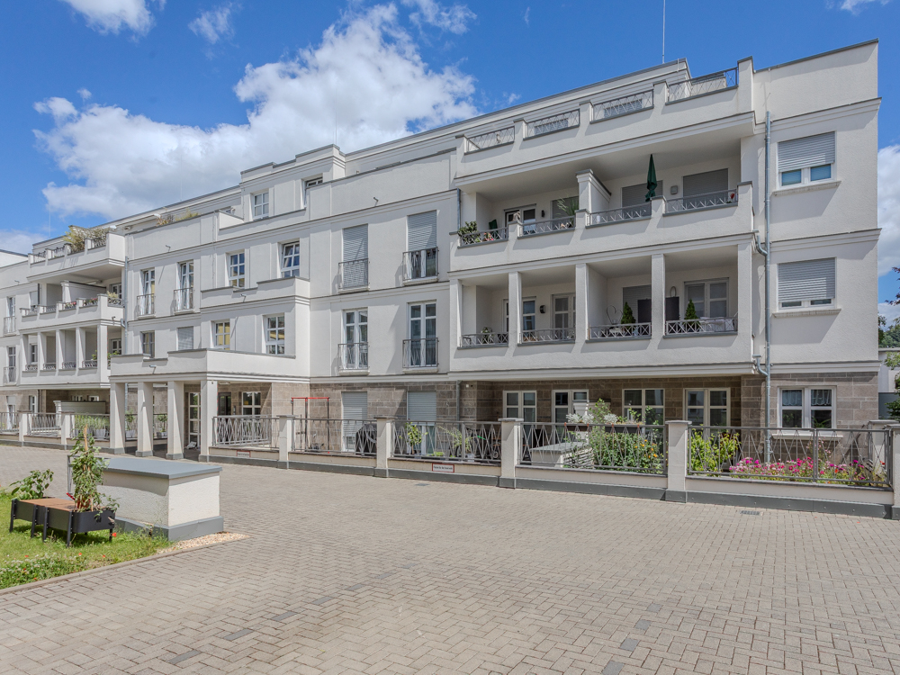 Straßenansicht